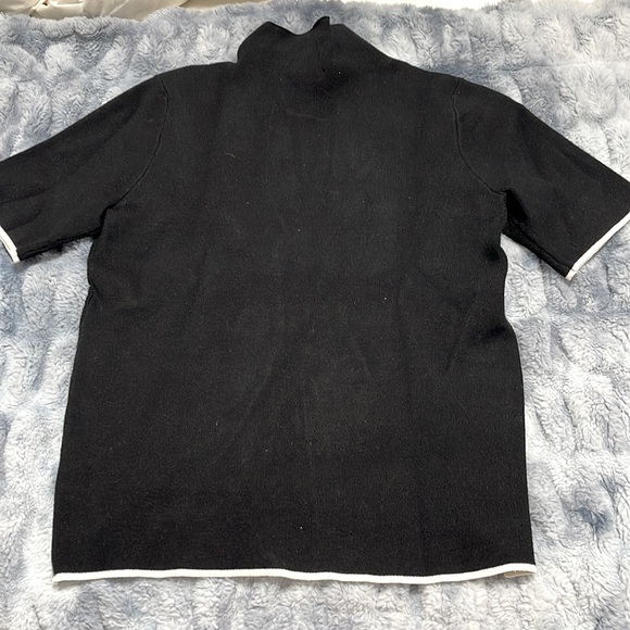 Zara knit mock neck sweater with short sleeve and white trim - Picture 3 of 4